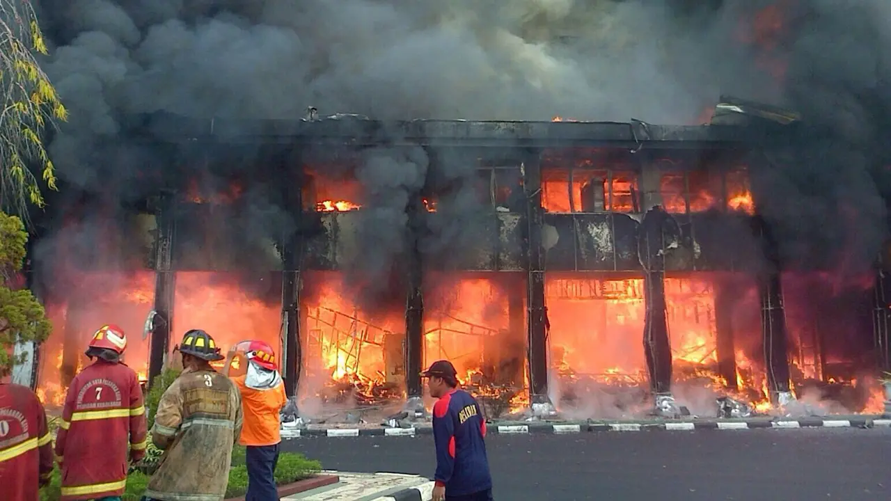 Kantor Gubernur Kalteng kebakaran 