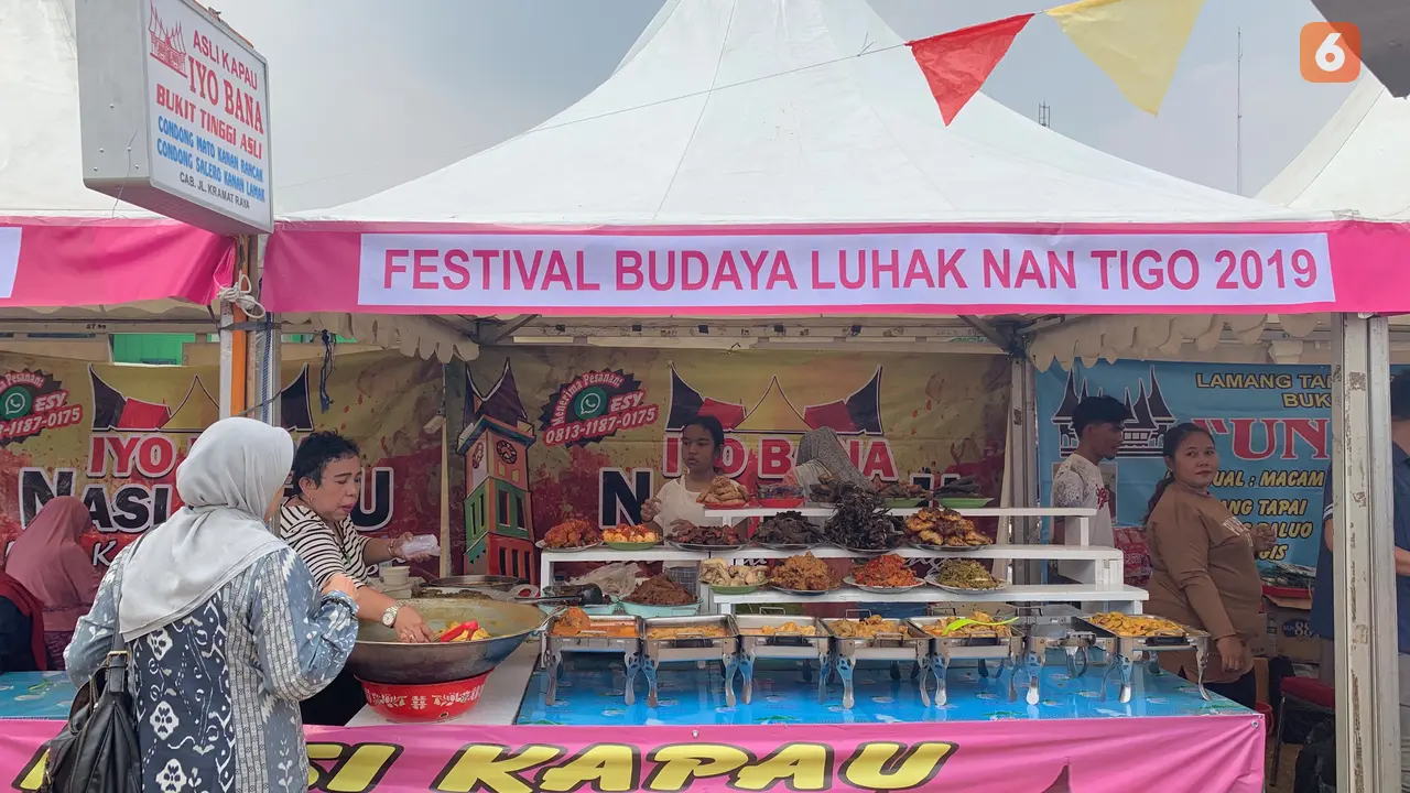 Berburu Nasi Kapau di Festival Budaya Luhak Nan Tigo 2019