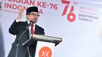 Ketua Majelis Syura PKS Salim Segaf bertindak sebagai inspektur upacara dalam upacara peringatan Kemerdekaan ke-76 RI di halaman kantor DPP PKS, Jakarta, Selasa (17/8/2021).(Foto: Istimewa)