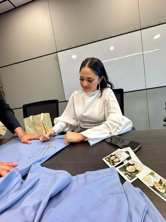 Gaya Chic-Formal Marshanda Saat Screening Drama Series Terbaru, Tampil Cantik dengan Tubuh yang Makin Langsing