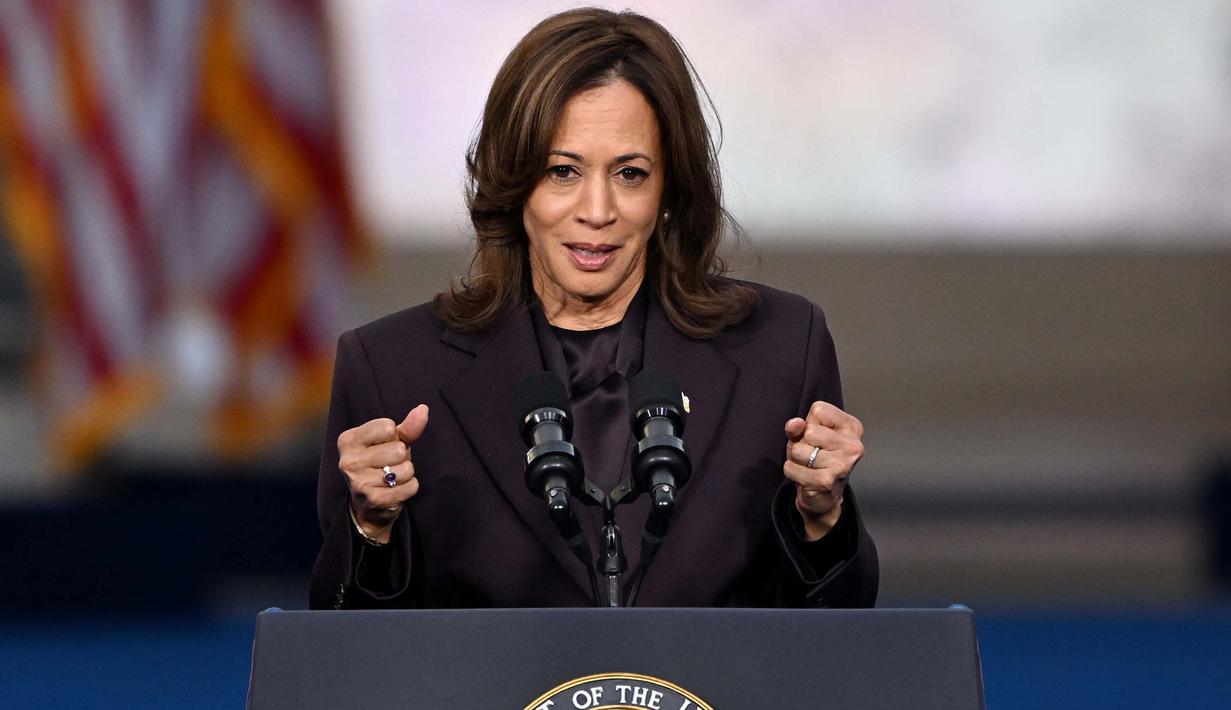 Berdasarkan hasil penghitungan cepat pada Rabu (6/11/2024), untuk sementara Donald Trump berhasil meraih suara popular terbanyak sekaligus meraup suara elektoral lebih dari ambang batas minimal yang dtetapkan. (SAUL LOEB/AFP)