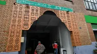 Kepala Polisi Paris, Laurent Nu&ntilde;ez, mengatakan kepala-kepala babi tersebut diletakkan di depan empat masjid di dalam kota dan lima masjid lain di pinggiran Paris (Dok. AFP).