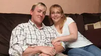 Dale (37) dan istrinya, April (37)
