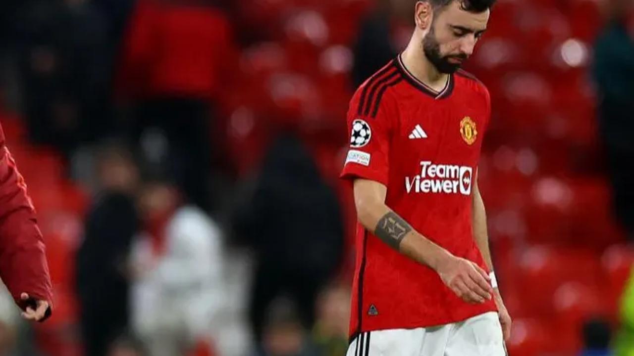 Reaksi pemain Manchester United yang tertunduk saat menerima kekalahan dari Bayern.