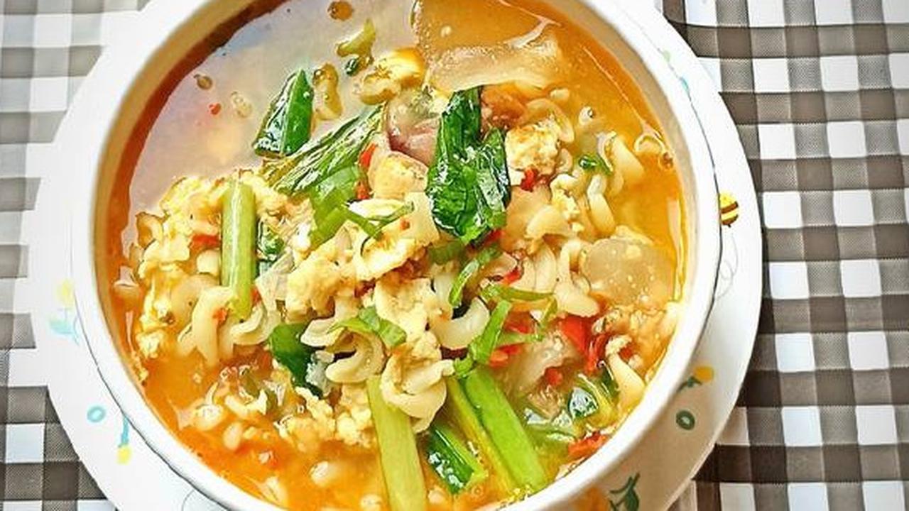 5 Risiko Makan Seblak Malam Hari yang Perlu Diwaspadai, Refluks Asam hingga Gangguan Tidur
