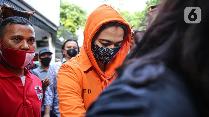 Catherine Wilson Tertunduk Saat Rilis Penyalahgunaan Narkoba