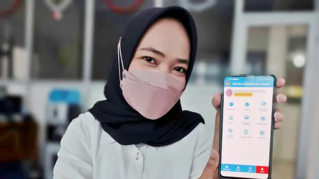 Ilustrasi aktivasi Identitas Kependudukan Digital (IKD) di Lumajang (Istimewa)