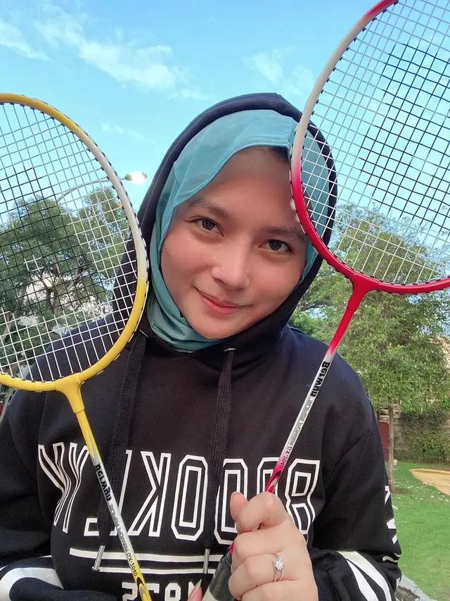 ilustrasi potret youtuber larassati kusnandar, si cantik yang bermain peran di pintu berkah indosiar/instagram: @larassatikusnandar