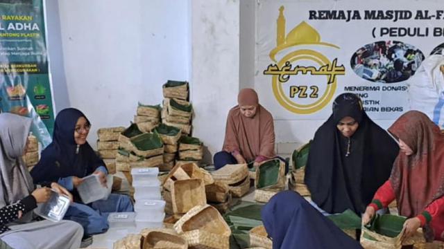 Penyembelihan dan pembagian hewan kurban