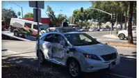 Mobil otomos Google penyok karena sebuah kecelakaan di Mountain View (Sumber: The Verge/ @grommet)