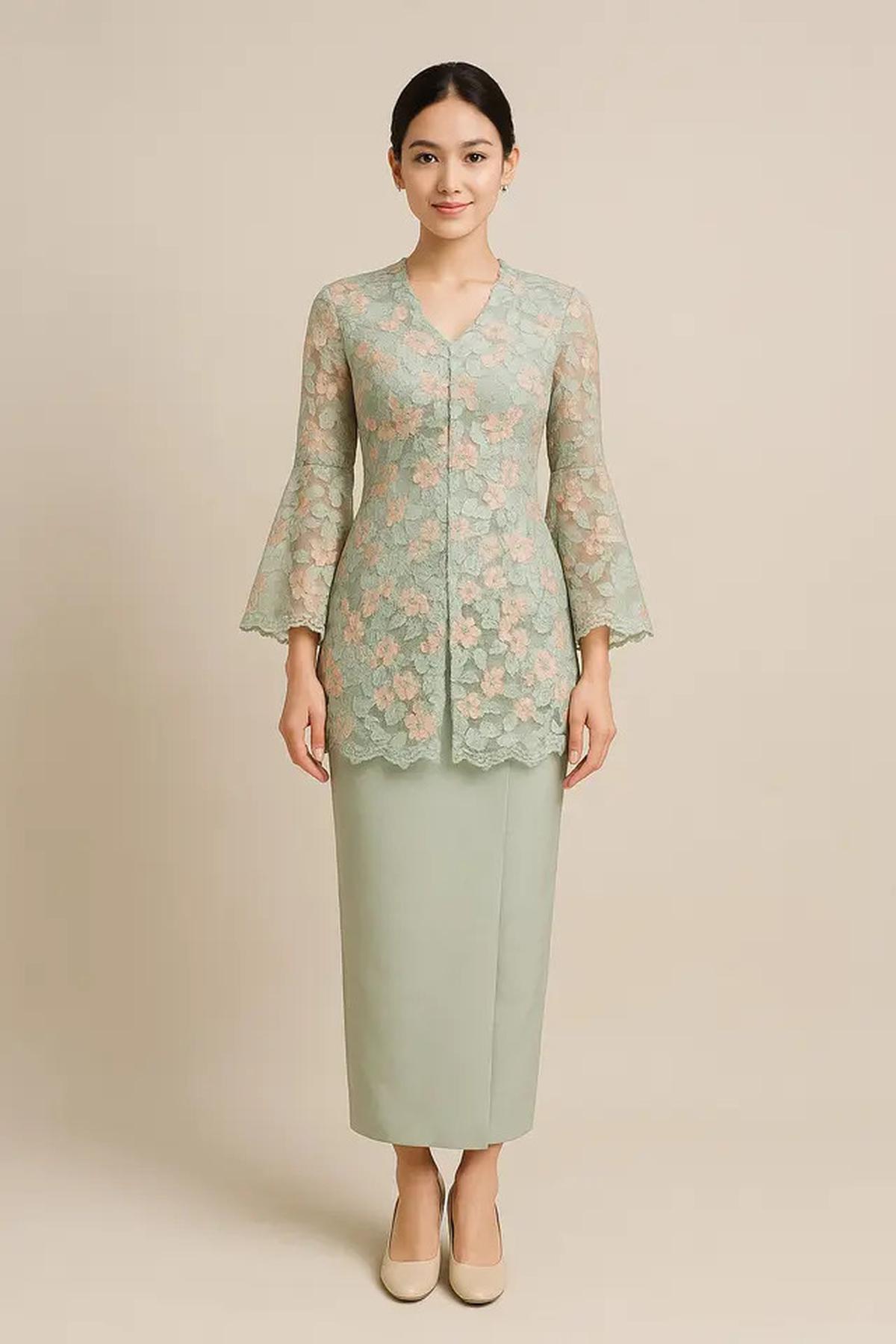 7 Model Kebaya Brokat Lengan Lonceng Belah yang Tren di 2025