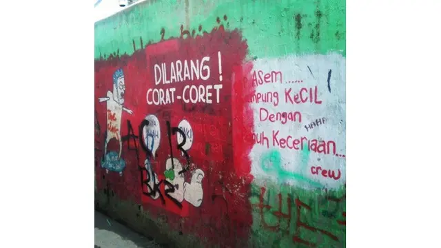 Potret 5 Coretan Usil Ini Kelewat Kreatif, Bikin Geregetan