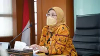 Plt. Direktur Jenderal IKMA Kementerian Perindustrian, Reni Yanita memberikan sambutan pada acara penyerahan Sertifikat SNI Cangkul kepada PT. Mekarmaju Jaya Abadi dan PT. Indobaja Primamurni. (Dok Kemenperin)