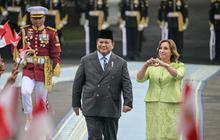 FOTO: Presiden Prabowo dan Presiden Peru Sapa Murid SD di Istana Merdeka