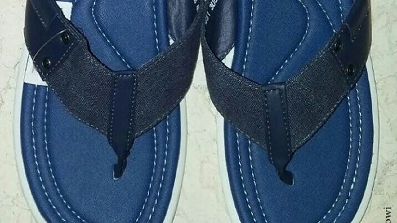 sandal jepit jokowi