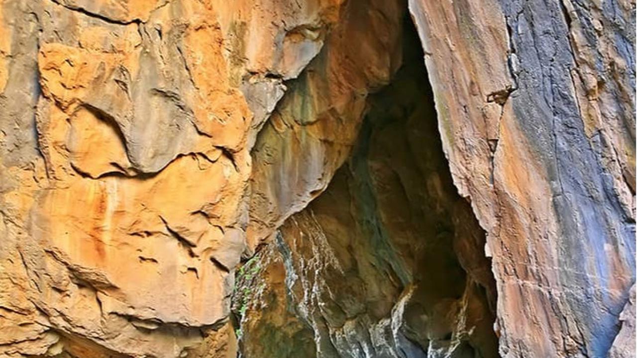 Penampakan Gua Dianggap Ujung Dunia, Tempat Mengalirnya Air Keabadian