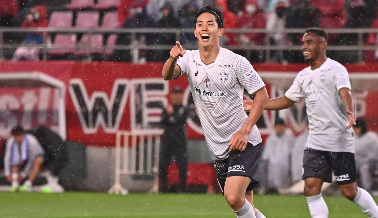 Sedangkan Vissel Kobe meraih dua kemenangan dan dua imbang dalam empat laga terakhir, mereka menang 2-1 lawan Kyoto Sanga dalam Derbi Kansai pekan lalu. Vissel kalah terakhir kali saat melawan Yokohama FC dengan skor 0-2 pada awal Agustus lalu. Dari lima pertemuan terakhir, Vissel Kobe lebih mendominasi dengan tiga kemenangan dan dua hasil imbang, termasuk kemenangan 2-0 awal musim ini. (Dok. J.League)