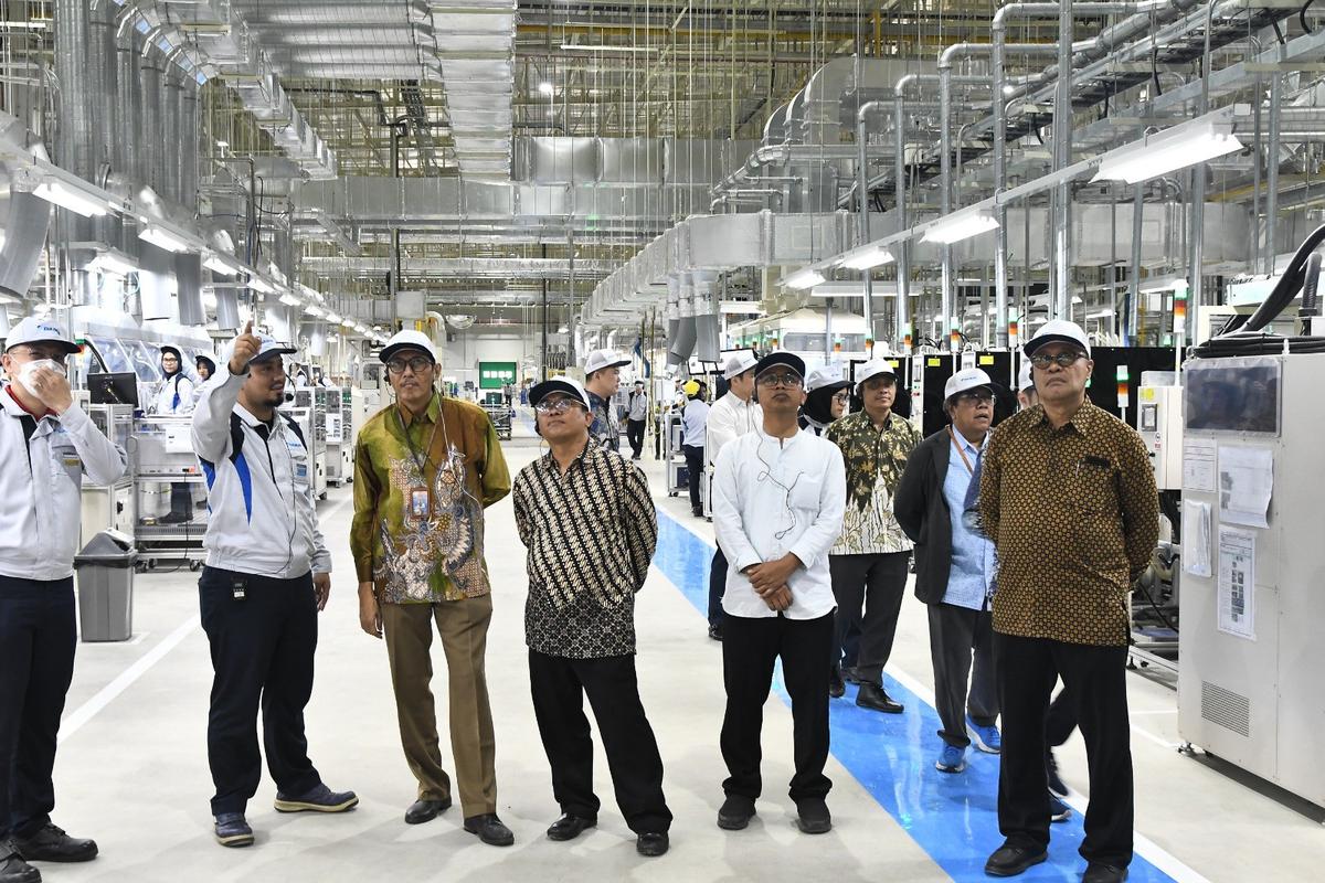 Kunjungan DKST ITB ke DAIKIN Indonesia