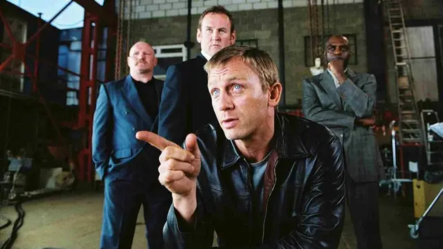Layer Cake (2004)