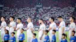 Suporter&nbsp;Timnas Indonesia saat melawan Australia pada laga kedua Grup C Kualifikasi Piala Dunia 2026 Zona Asia di Stadion Utama Gelora Bung Karno (SUGBK), Jakarta Pusat, pada Selasa (10/9/2024). (Bola.com/Bagaskara Lazuardi)