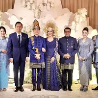 Nurah Syahfirah saat Dampingi Anak Sambungnya Teuku Rassya Menikah. [@agusyudhoyono]