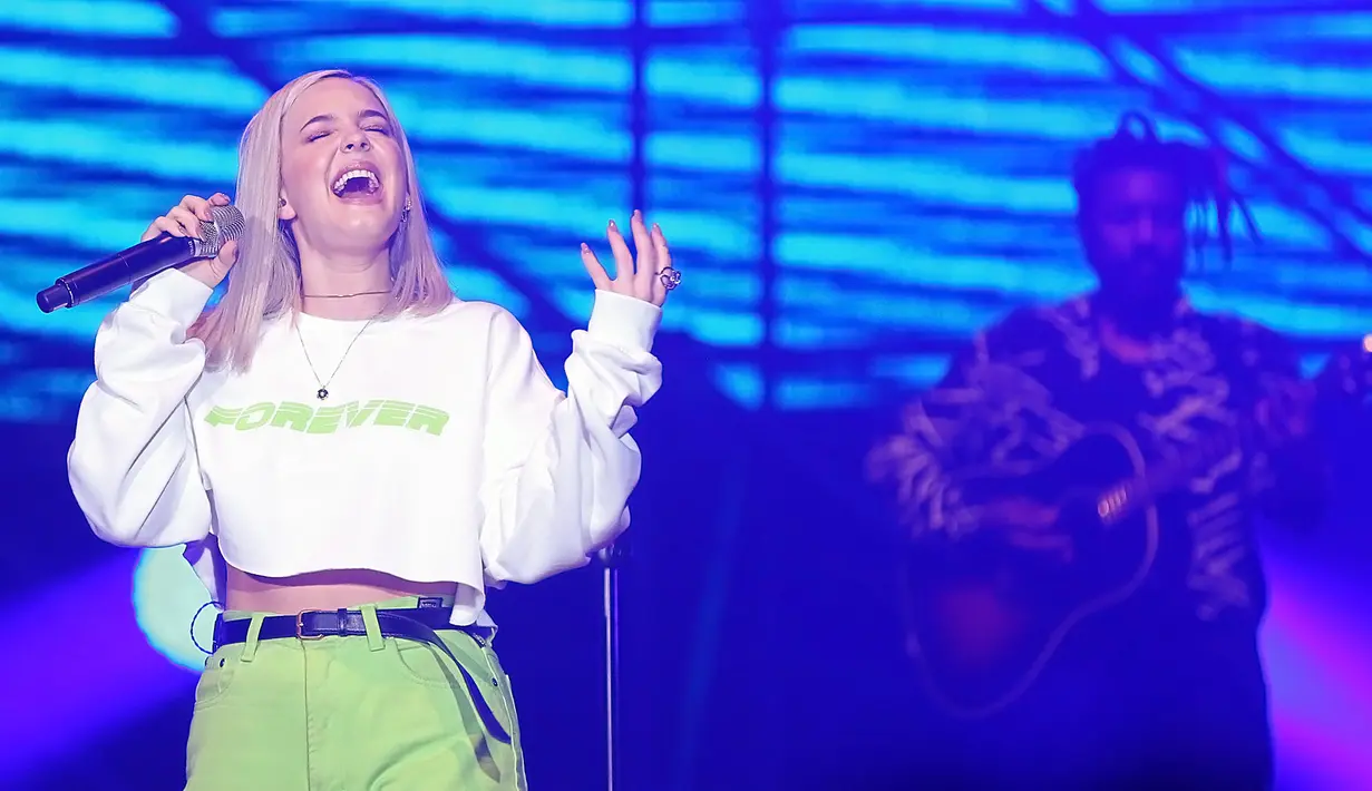 Dalam ajang pencarian bakat tersebut, Anne Marie menyanyikan tembang Rockabye dan Friends. (Bambang E. Ros/Bintang.com)