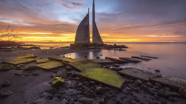 Pantai Tanjung Layar Putih Makassar (Foto: Google Maps)