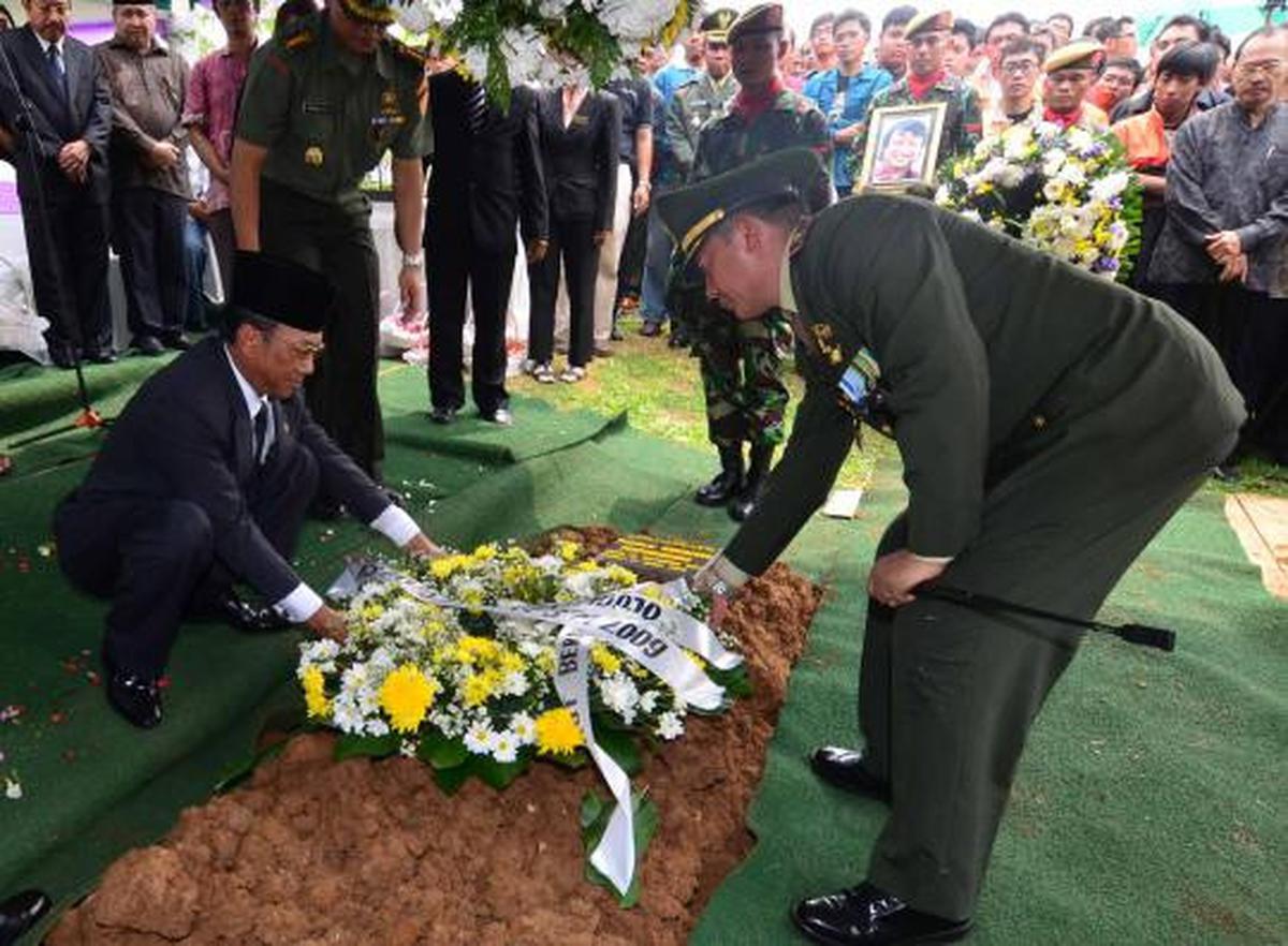 Jenazah Wamen ESDM Widjajono dikebumikan