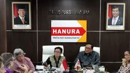 Pertemuan antara F-Partai Hanura dengan Jaringan Nasional Advokasi Pekerja Rumah Tangga (JalaPRT) di Ruang F-Partai Hanura, Jakarta, Senin (29/2/2016). Hanura berencana melobi pimpinan DPR untuk mengesahkan RUU Perlindungan PRT. (Liputan6.com/Johan Tallo)