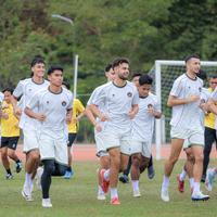 Laporan dari Thailand: Mauro Zijlstra Latihan di Timnas Indonesia U-22 Sambil Update Skor Vietnam Vs Malaysia dalam SEA Games 2025