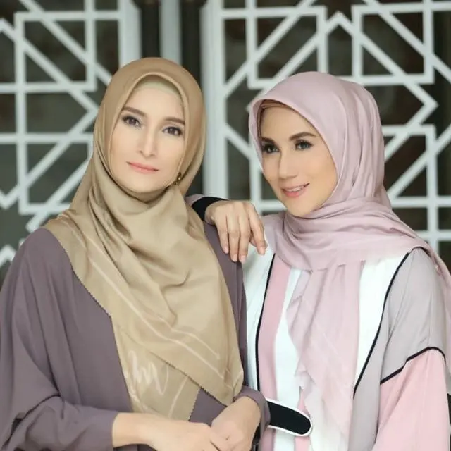 Sama-Sama Putuskan Hijrah, 6 Potret Persahabatan Artis Berhijab Ini Tuai Pujian