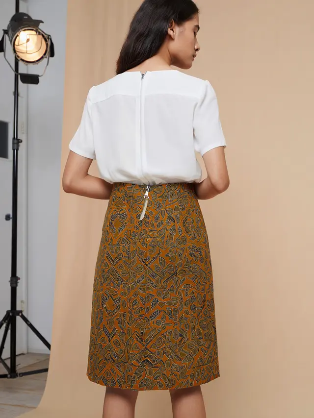 Batik Kantoran Modis Anti Kusut