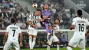Skuad Jurgen Klopp sempat tertinggal lebih dahulu setelah LASK unggul di babak pertama dengan gol Florian Flecker. (AP Photo/Matthias Schrader)