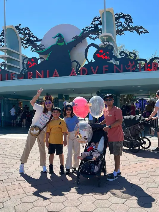 (Instagram/revtiayunatasya)