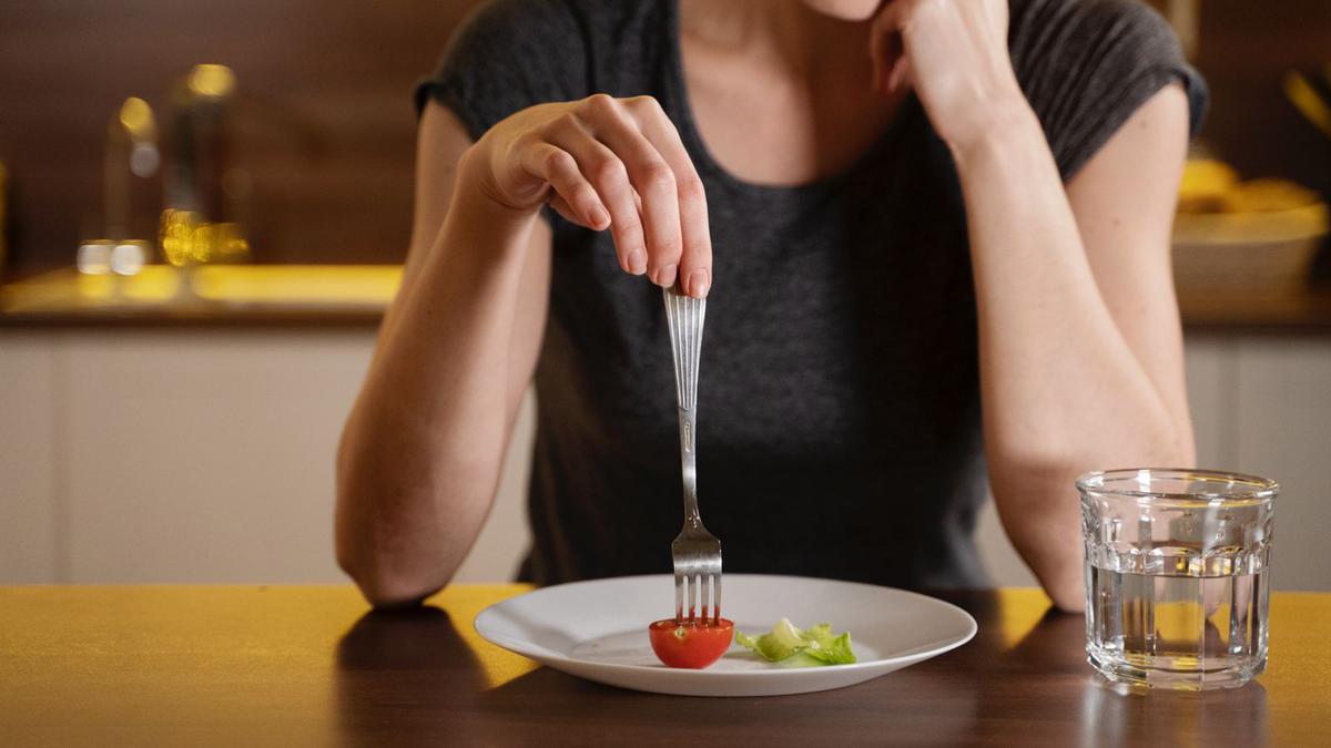 Tak Sarapan, Risiko Overeating dan Pilih Makanan Tinggi Lemak Mengintai Saat Makan Siang