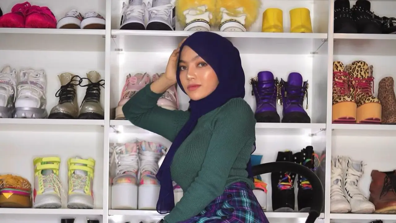 Ungkap Isi Chat dengan AZ, Ini 7 Potret Gaya Berhijab Oklin Fia yang Tuai Sorotan