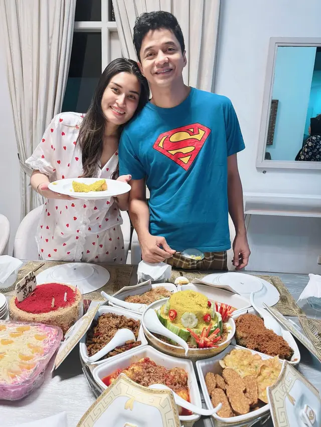 8 Potret Sudut Rumah Angbeen Rishi dan Adly Fairuz, Dapur Jadi Spot Favorit