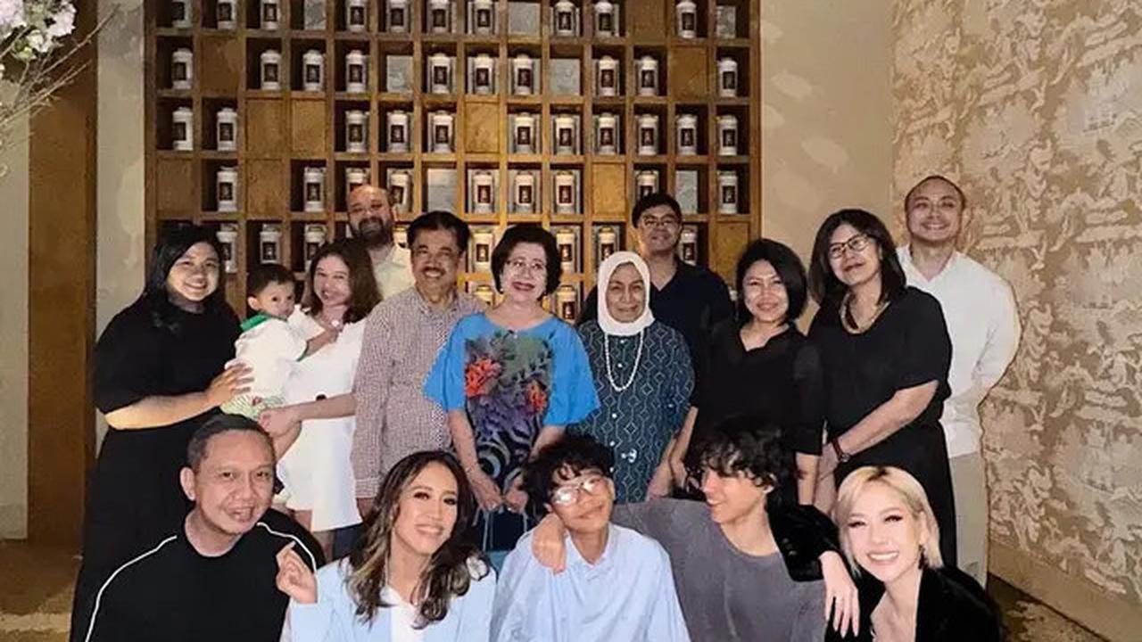 Potret Orang Tua BCL yang Sehat Bugar di Usia 70 Tahun