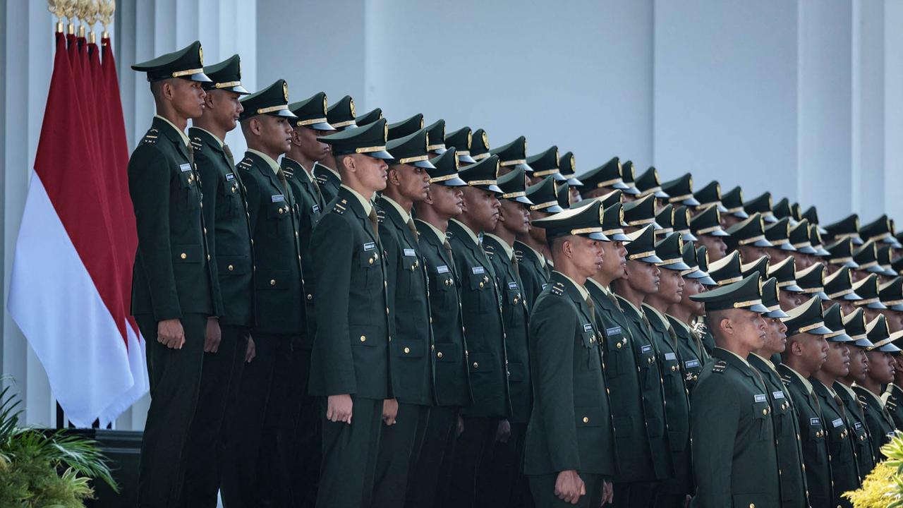 FOTO: Presiden Prabowo Lantik 2.000 Perwira TNI-Polri di Istana Merdeka