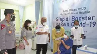 Proses vaksinasi tahap 3 kepada tenaga kesehatan di Provinsi Gorontalo (Arfandi Ibrahim/Liputan6.com)