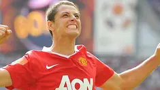 Ekspresi kegembiraan striker muda MU Javier Hernandez setelah mencetak gol kedua timnya ke gawang Chelsea di laga FA Community Shield 2010 yang berlangsung di Wembley Stadium, 8 Agustus 2010. MU unggul 3-1.