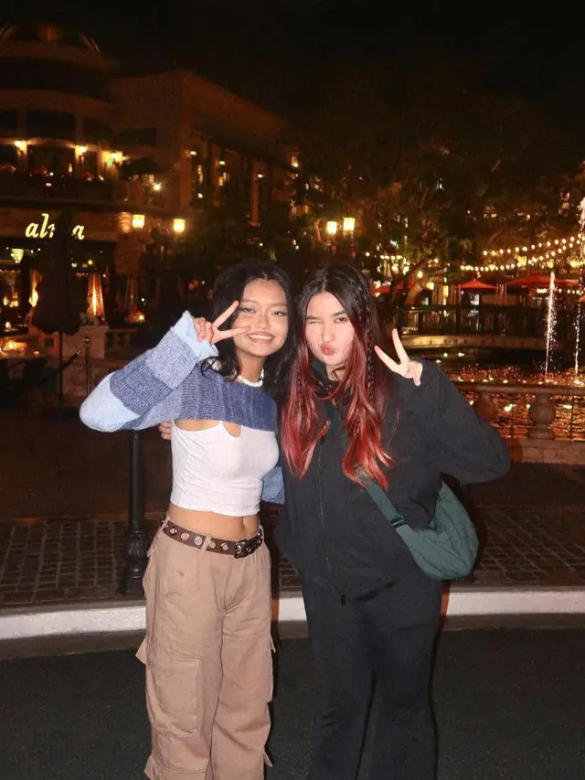 Kombinasi Fashion Vintage dan Modern ala Stephanie Poetri (Instagram/@stephaniepoetri)