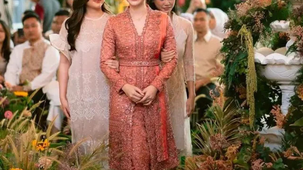 Tampilan Enzy Storia dan Jessica Mila Dibalut Dress Lace saat Hadir di Tunangan Febby Rastanty