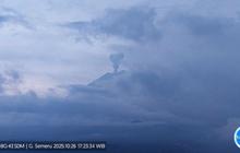 Fakta Erupsi Gunung Semeru: Minggu Petang Kembali Meletus Setinggi 1 Kilometer