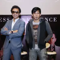 Kontes bertajuk Vidio.com Music Battle menghadirkan juri-juri berkualitas di bidangnya. Dua di antaranya adalah Ariel vokalis grup band NOAH dan Giring Ganesha vokalis grup band Nidji. (Nurwahyunan/Bintang.com)