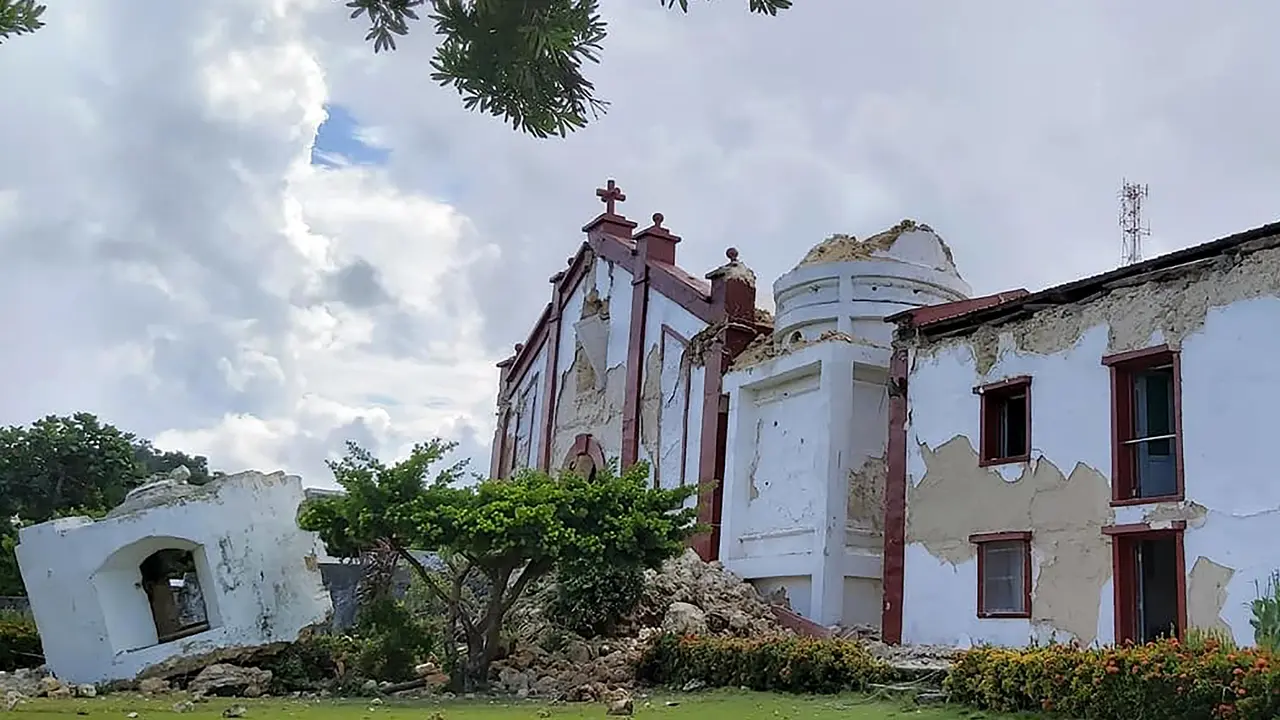 Penampakan Kerusakan Akibat Gempa Kembar di Filipina