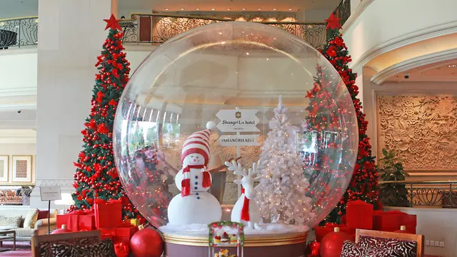 Dekorasi Natal di Shangri-La Hotel Jakarta