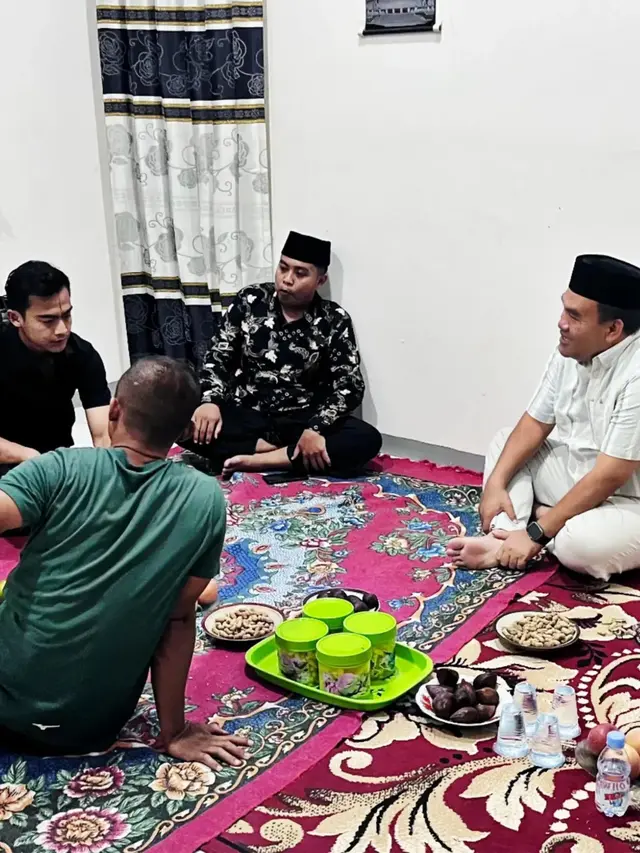 6 Potret Pratama Arhan Tiba di Rumah Duka, Tak Ikut Antar Jenazah Sang Ayah
