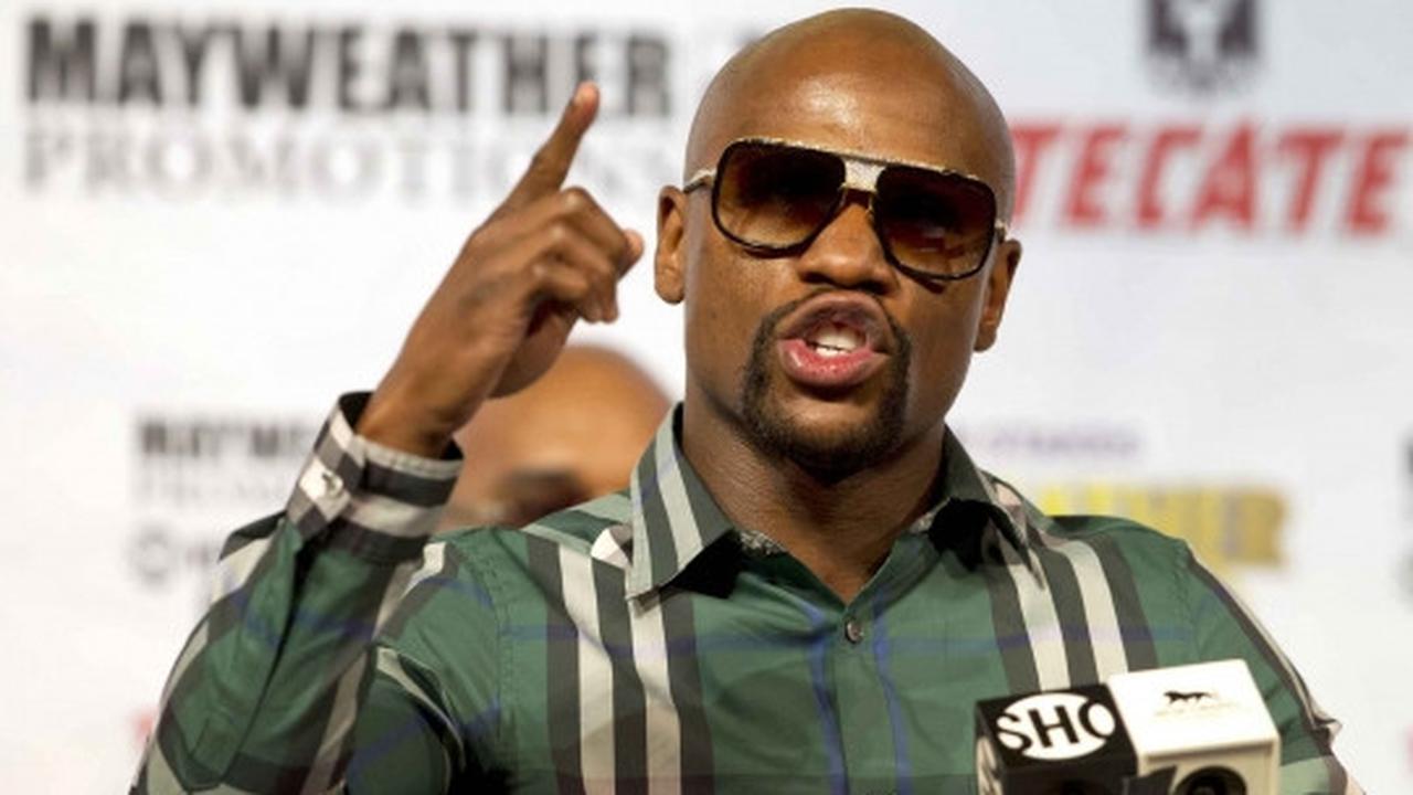 Gaya Floyd Mayweather jelang duel lawan Andre Berto