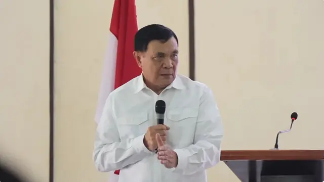 Tokoh militer Djamari Chaniago dikabarkan akan menjabat Menteri Koordinator bidang Politik dan Keamanan (Menko Polkam).